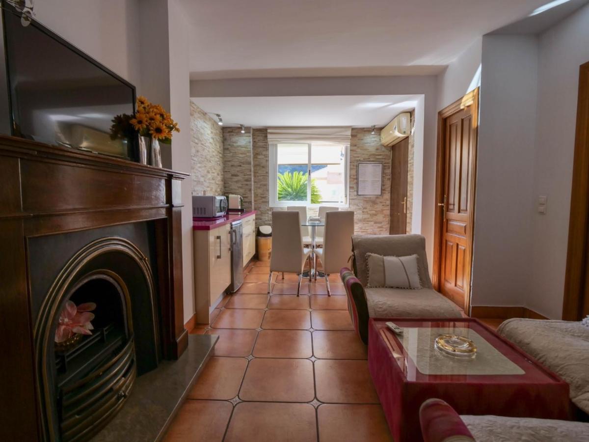 Apartamentos Turisticos Tronca Luxury Grenada Zewnętrze zdjęcie